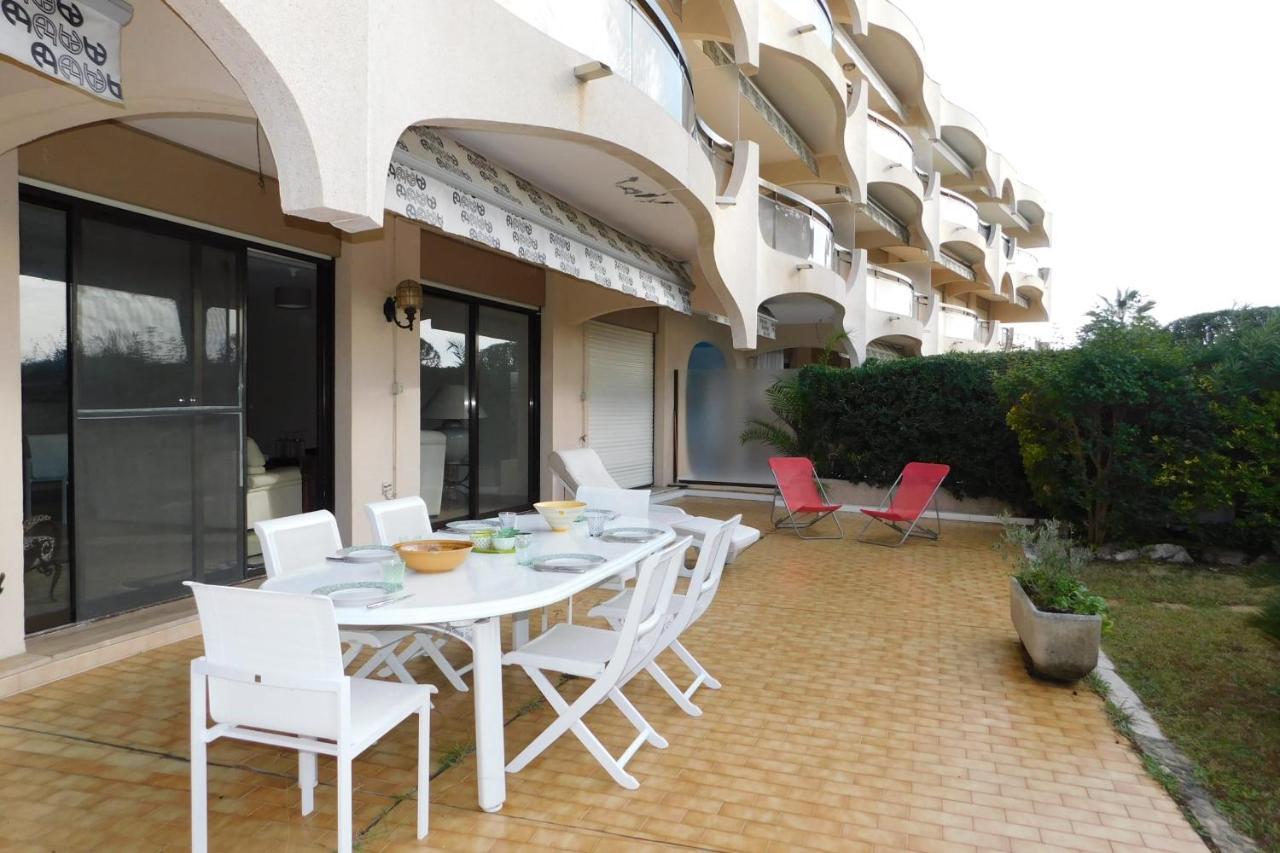 Air-Conditioned 4-Room "Marine Villeneuve" Flat With Pool And Parking Exterior foto