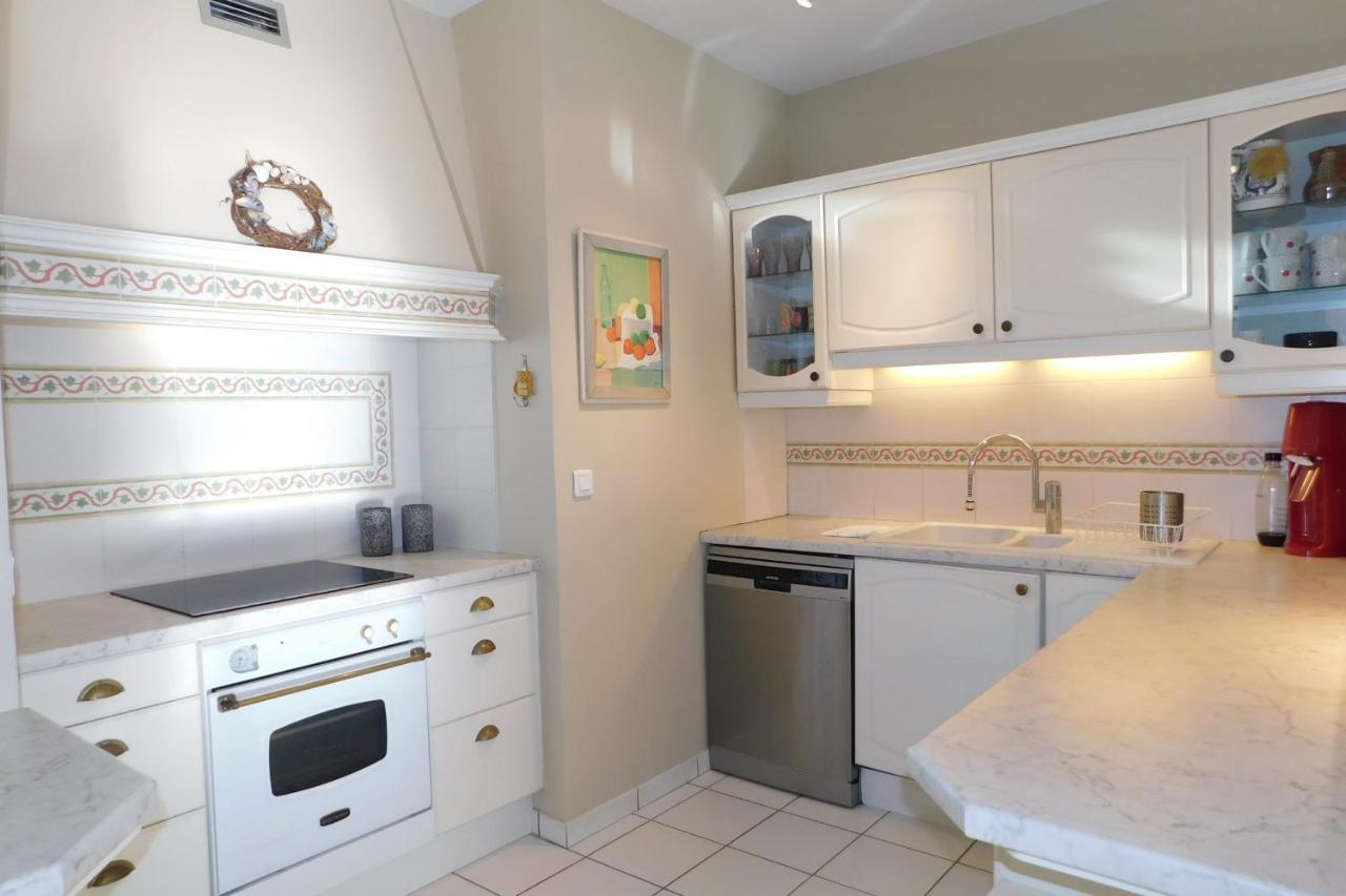 Air-Conditioned 4-Room "Marine Villeneuve" Flat With Pool And Parking Exterior foto